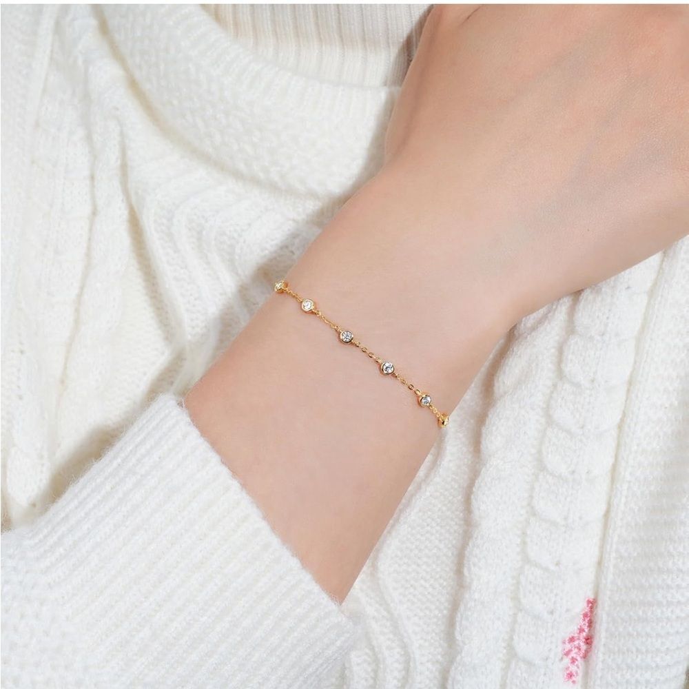 14k Diamond Station Bezel Bracelet - Picture 5 of 6